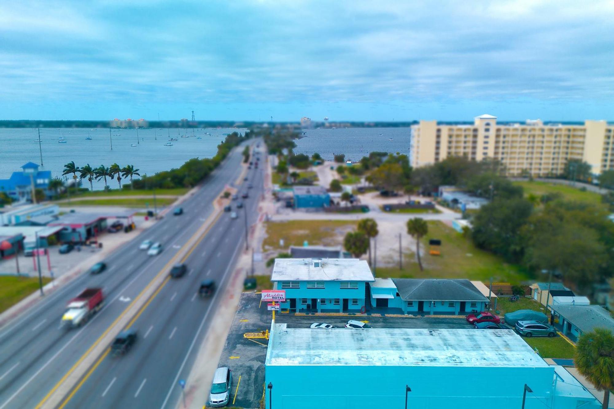 Aladdin Motel By Oyo Merritt Island Екстер'єр фото
