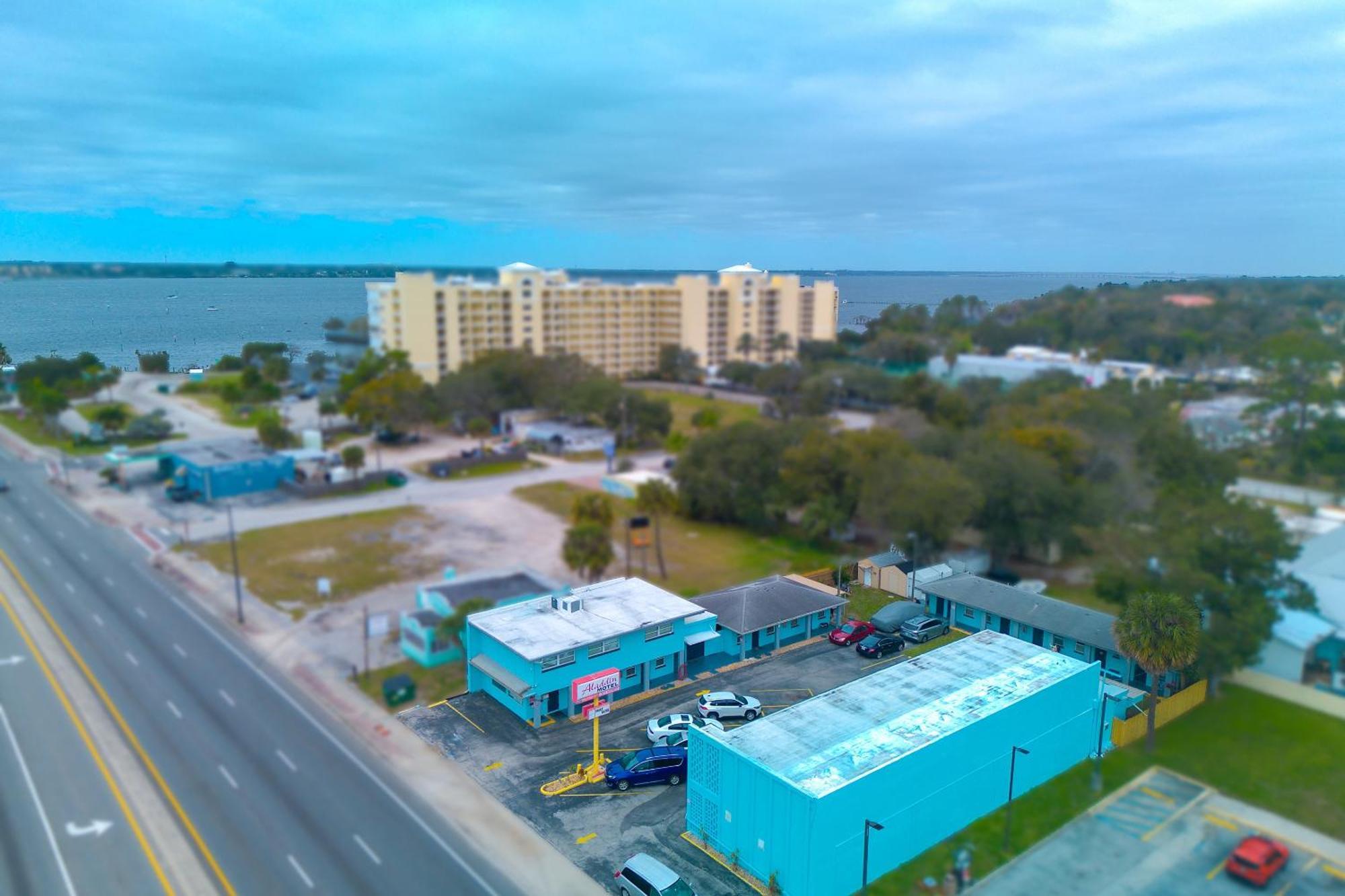 Aladdin Motel By Oyo Merritt Island Екстер'єр фото