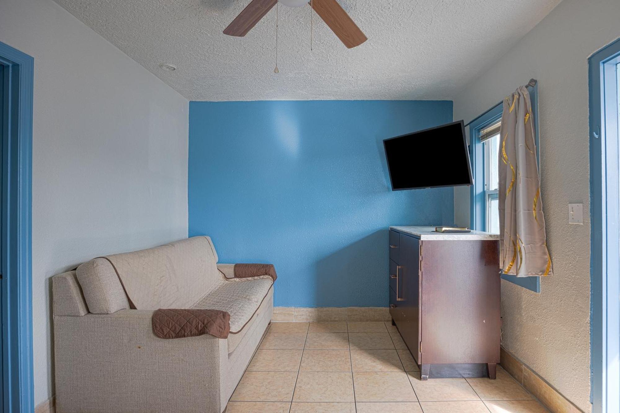 Aladdin Motel By Oyo Merritt Island Екстер'єр фото